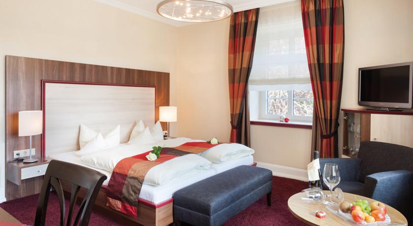 Rueters Parkhotel فيلنغن الغرفة الصورة